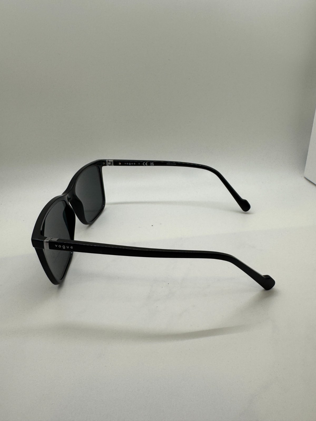 Vogue VO5493S(W44/87) Black 58mm/Dark Grey Mens Sunglass