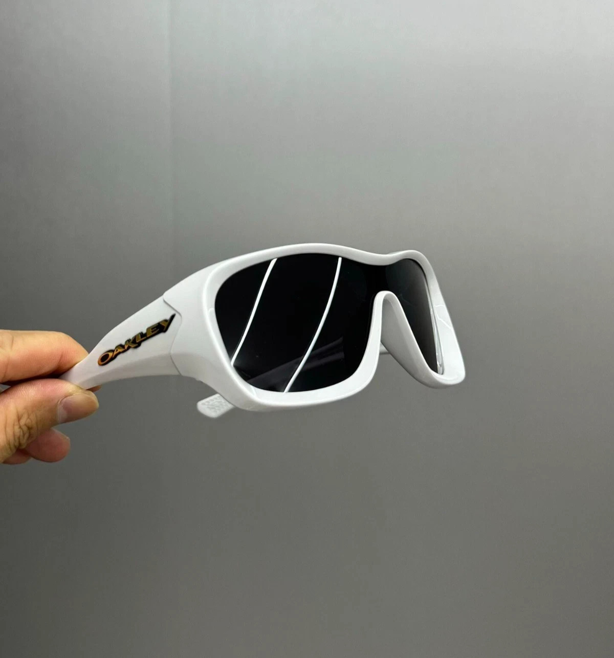 Vintage Oakley De La Salle OO9493 Prizm Sunglasses White Frames