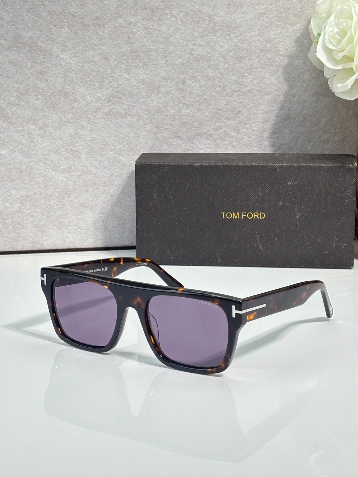 Tom Ford TF1337 Cyrus-02 sunglasses Tortoiseshell frame Purple lenses