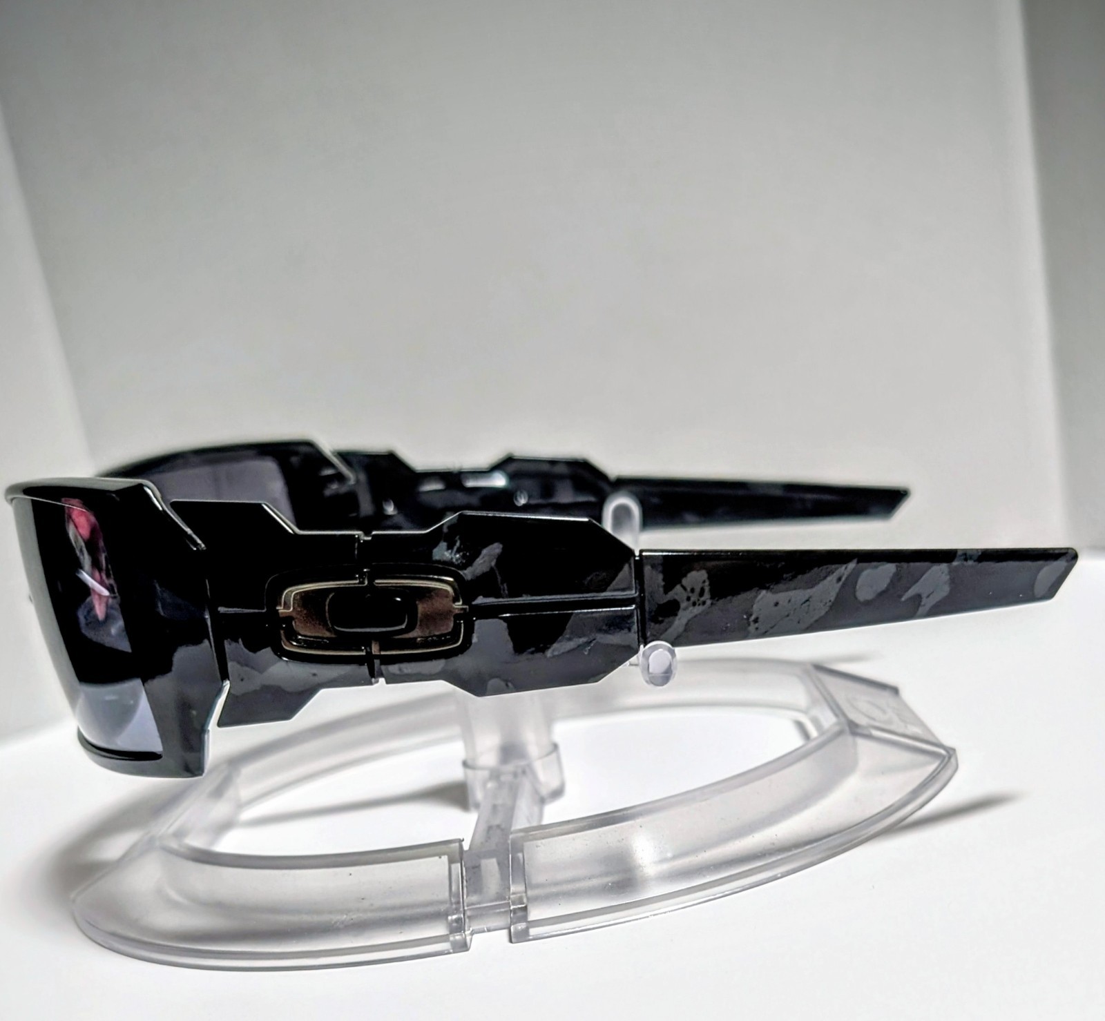 Shadow Camo Oakley Oil Rig Sunglasses w/ Smoke Polarized Lenses – MINT AUTHENTIC