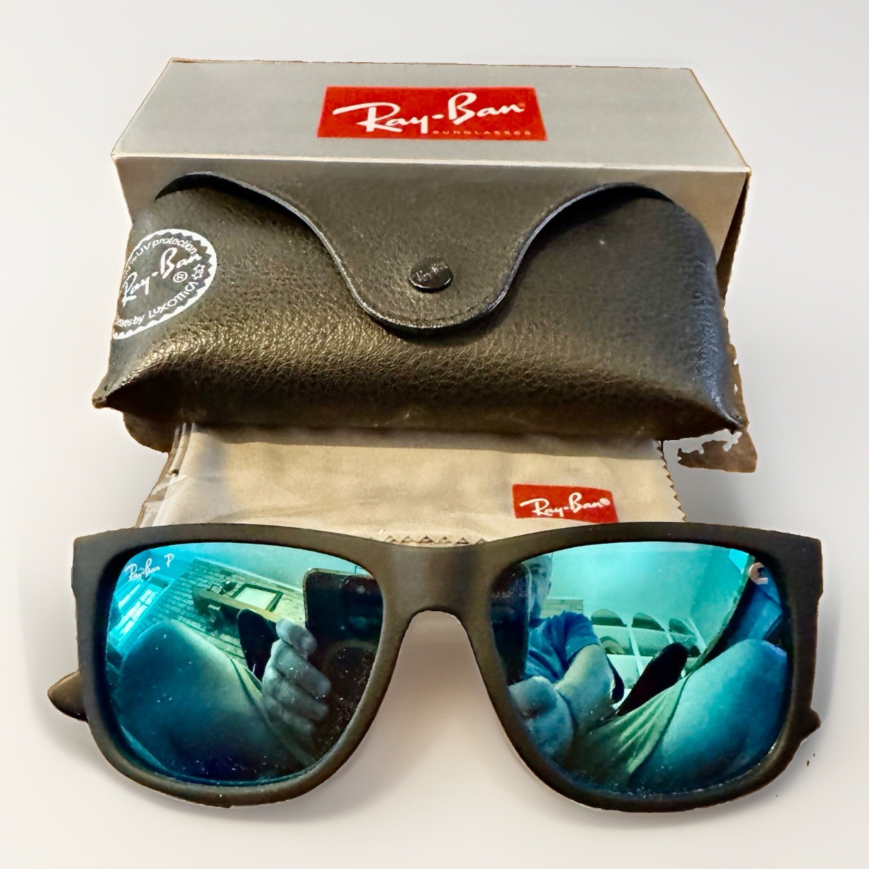 NWT Ray-Ban “Justin” RB4165 Matte Rubber Black Gradient Blue Mirror Polarized