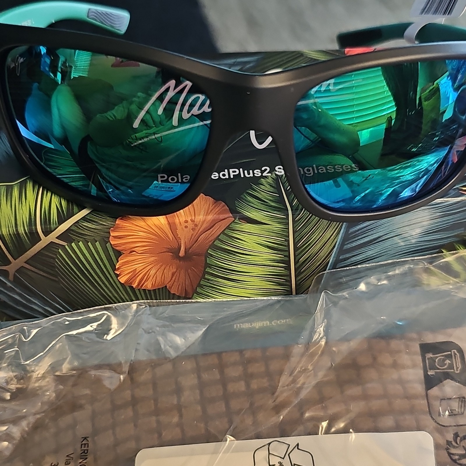 Maui Jim MJ0681S 003 Polarized Mirrored Rectangle Sunglasses Green Frame