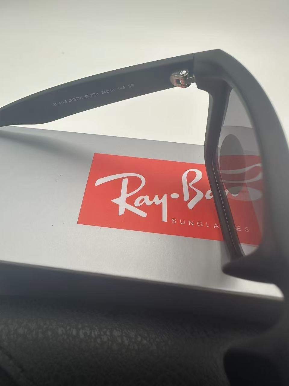 Ray-Ban Justin Grey Polarized Gradient Men’s Sunglasses RB4165 622/T3 54mm