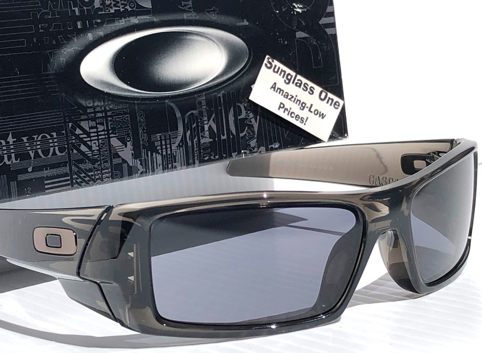 NEW Oakley GASCAN Grey Smoke Frame Grey Lens Sunglass 9014-E2