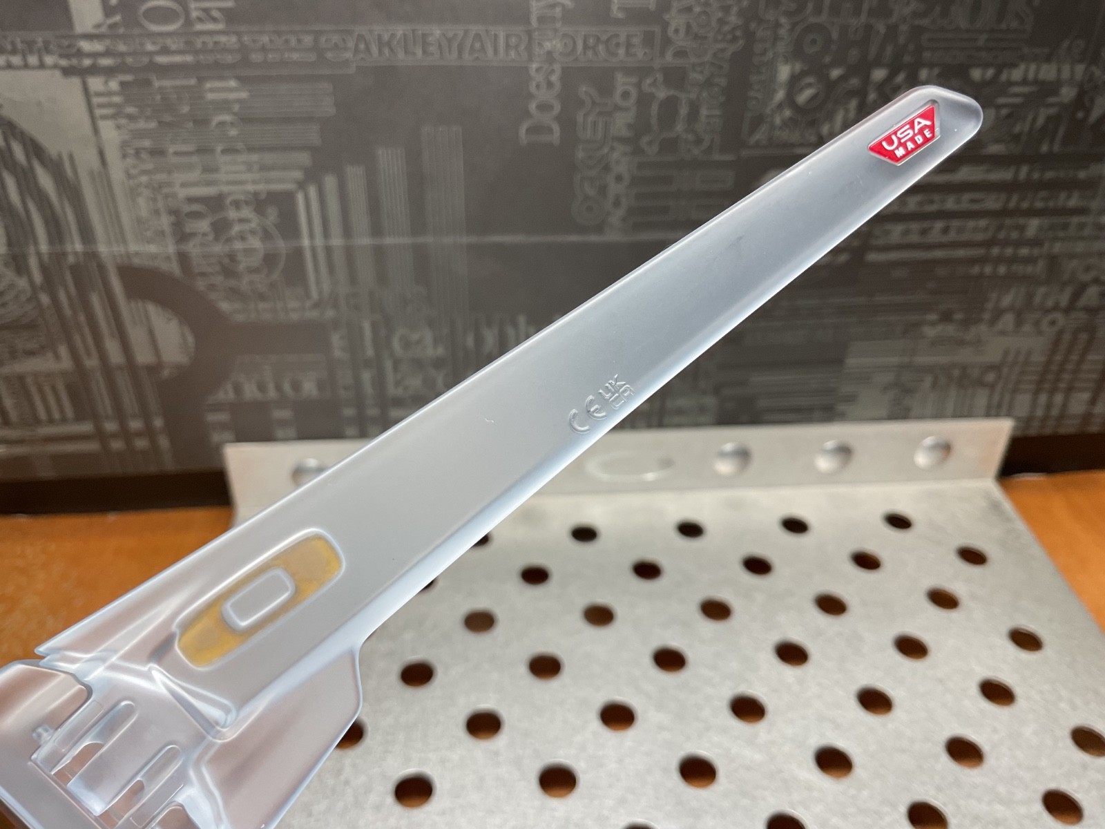 OAKLEY GASCAN MATTE WHITE/ RUBY IRIDIUM