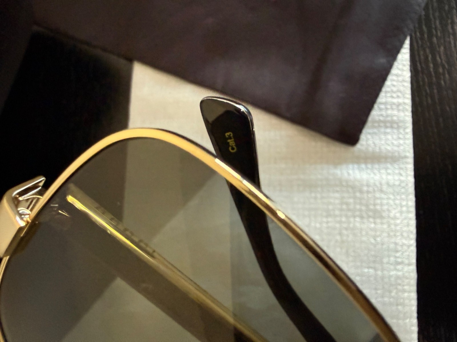 Gucci GG0529S 001 Sunglasses Never Worn Gold Metal Pilot Frame Square Glasses