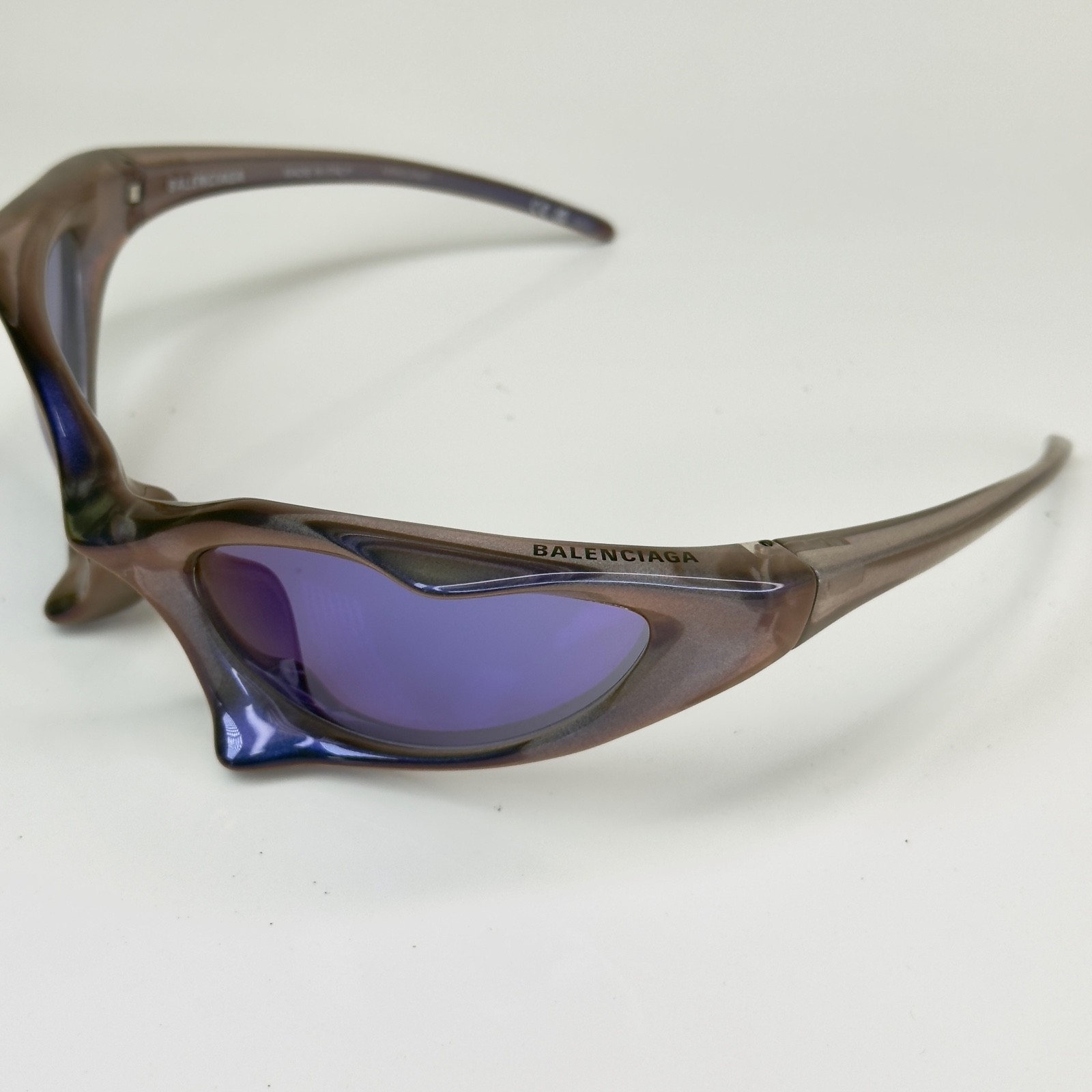 BALENCIAGA BB0352S RUNNER CAT 0352 Violet Mirror Glitter Unisex Sunglasses 002