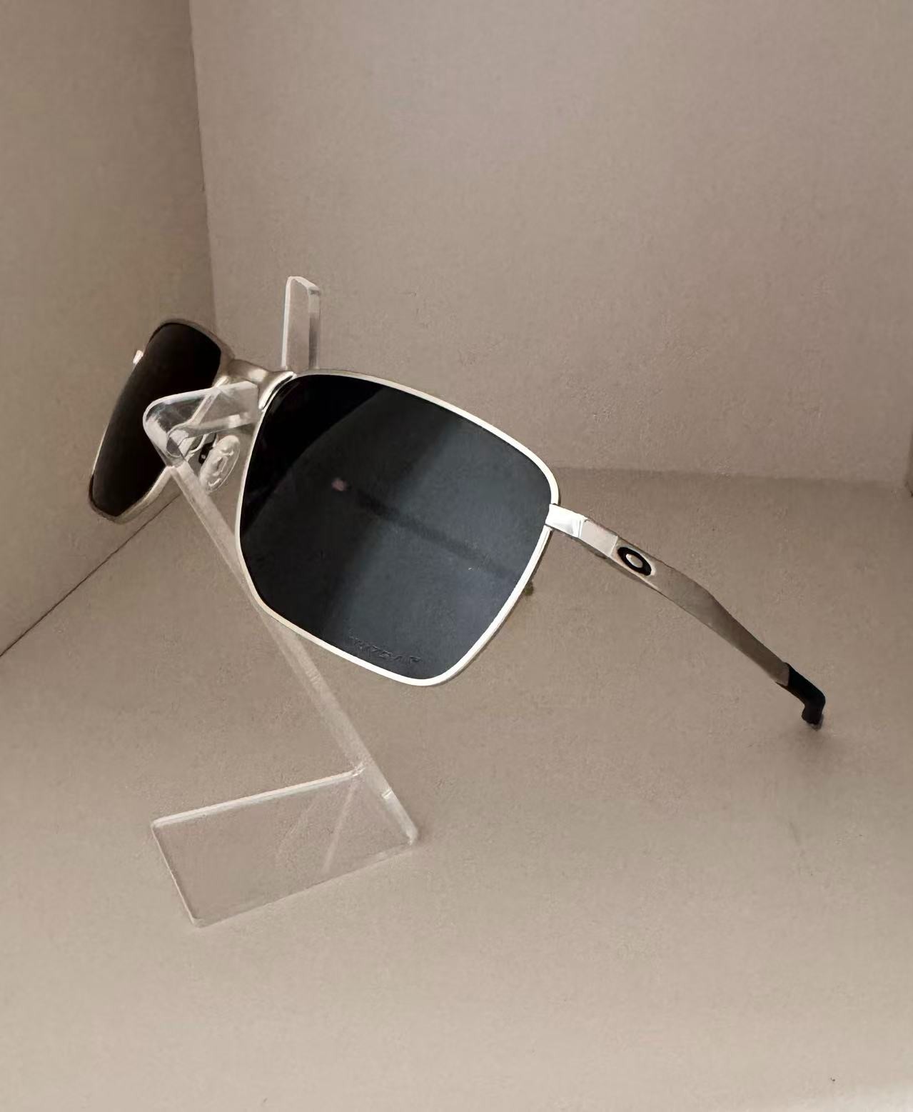 Oakley Ejector OO4142 Silver FramePRIZM Silver* Grey Lens Sunglasses/