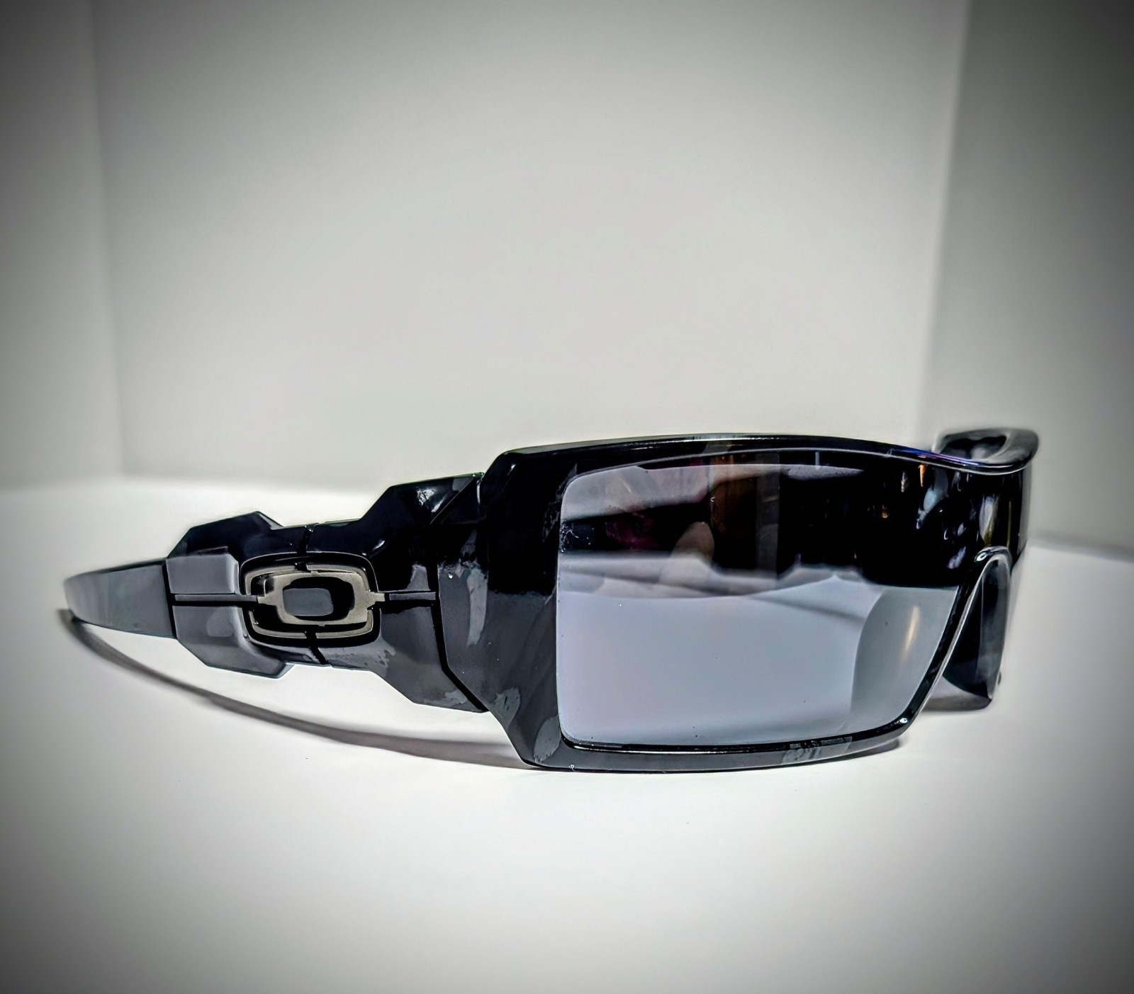 Shadow Camo Oakley Oil Rig Sunglasses w/ Smoke Polarized Lenses – MINT AUTHENTIC