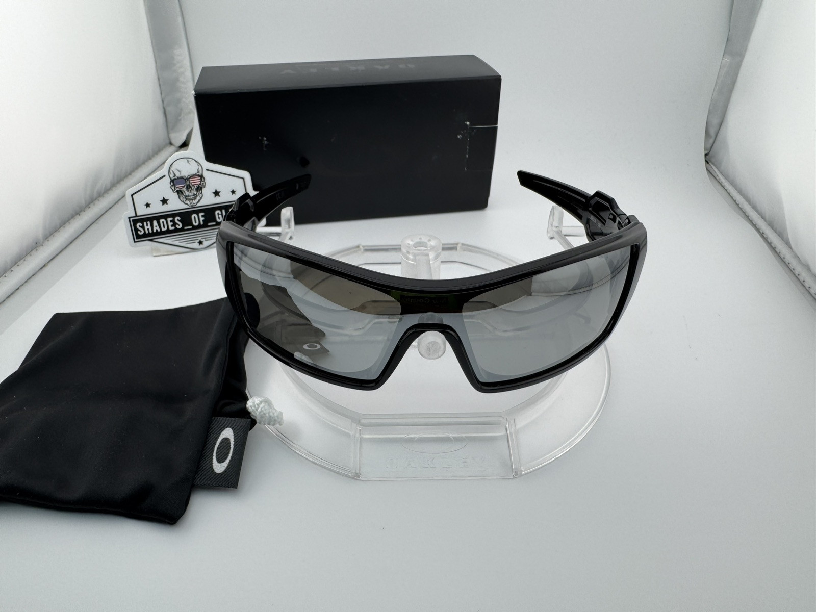OAKLEY OIL RIG POLISHED BLACK SILVER GALAXY POLARIZED SUNGLASSES CHROME OO9081