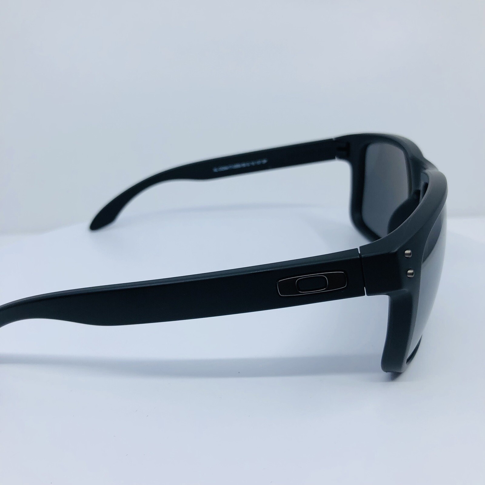 New OAKLEY HOLBROOK XL Sunglasses C. Matte Black with Polarized Lenses 9417-0559
