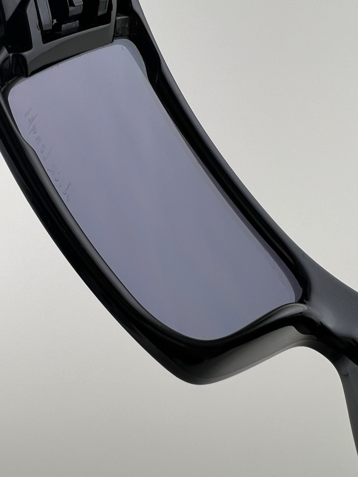 Oakley Oil Rig Polished Black Frame Emerald Iridium Lens Metallic Green Icons