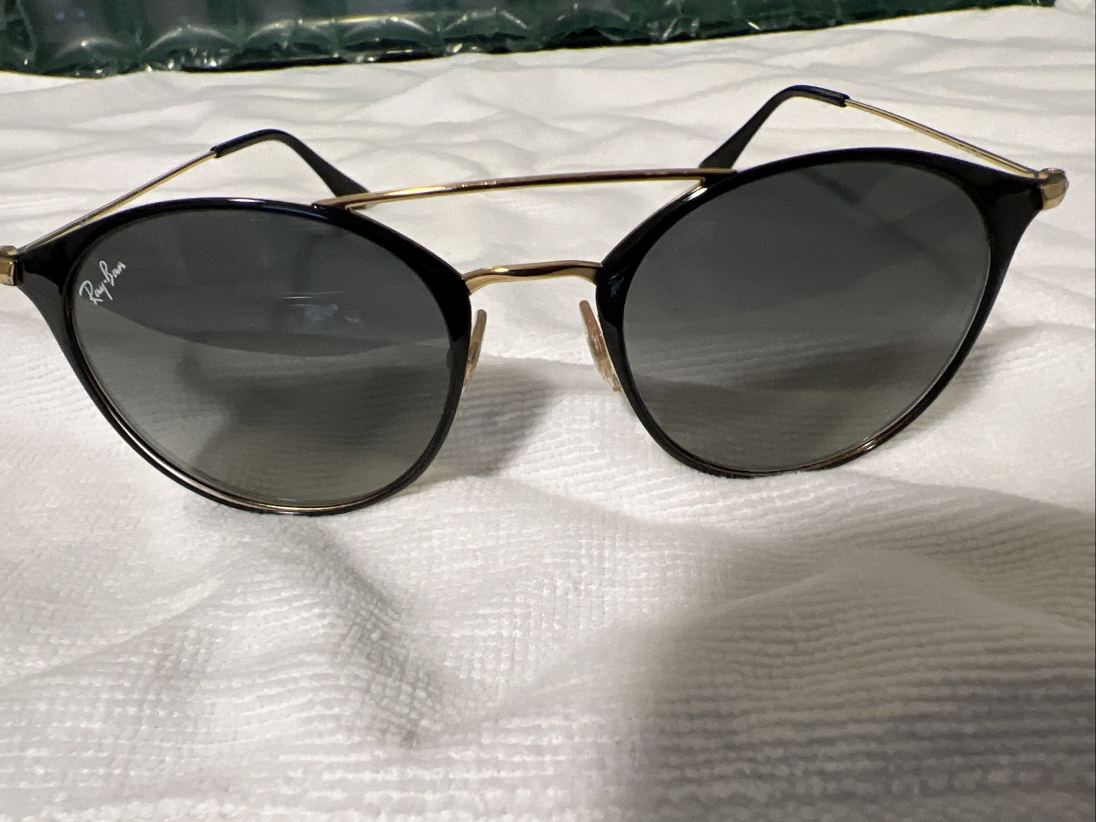 Ray-Ban Black on Gold, Grey Gradient Lens Sunglasses RB3546 187/71 49020 140 3N