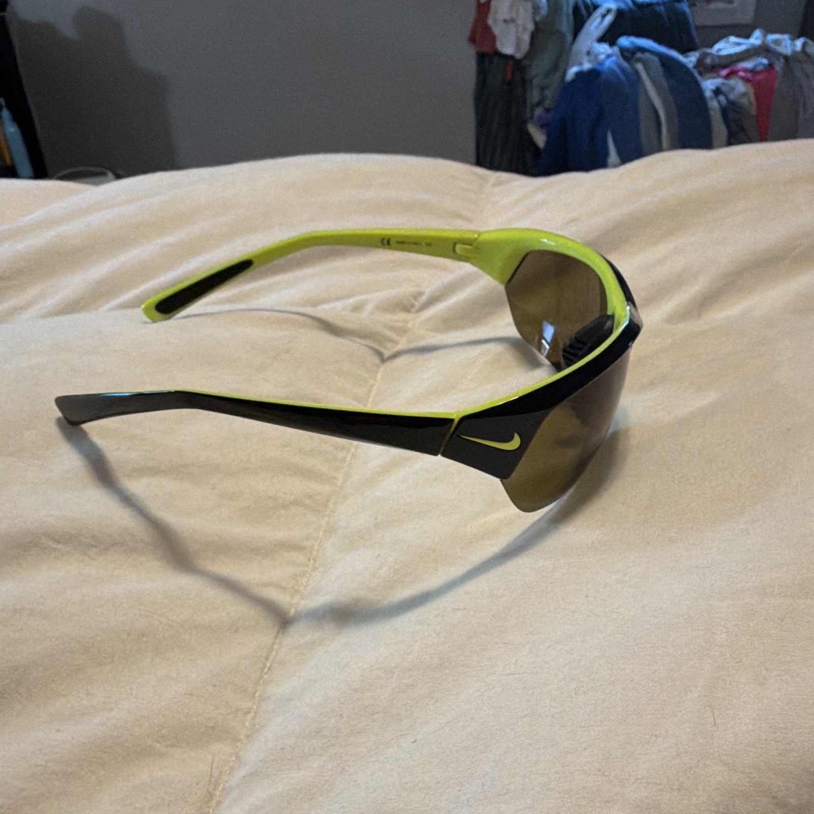 Nike Skylon Ace EV0525 073 Men’s Wraparound Sunglasses Black Frame Brown Tinted