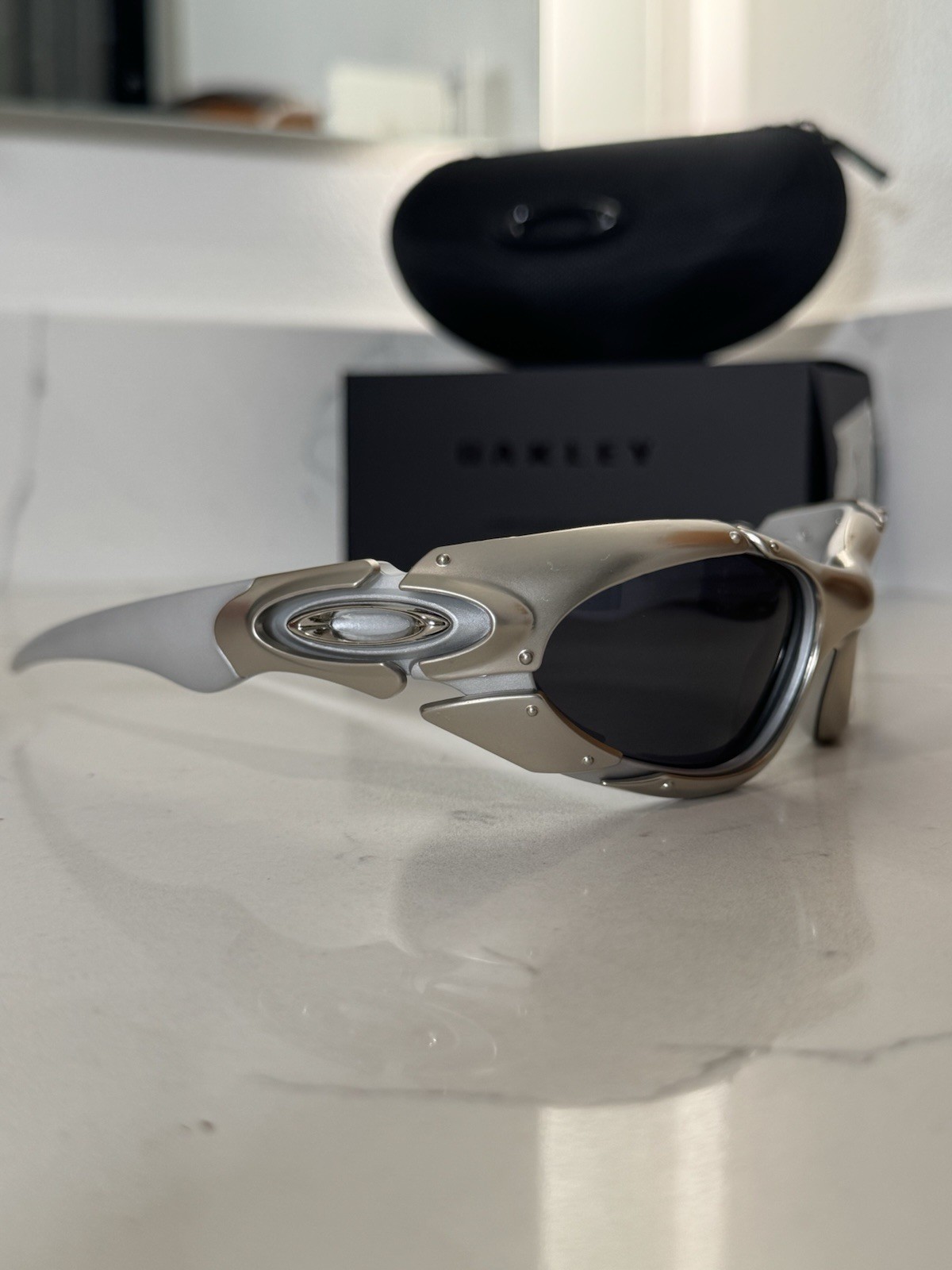 Vintage Oakley Plate Silver Chrome Sunglasses Made In USA Rare y2k gorpcore