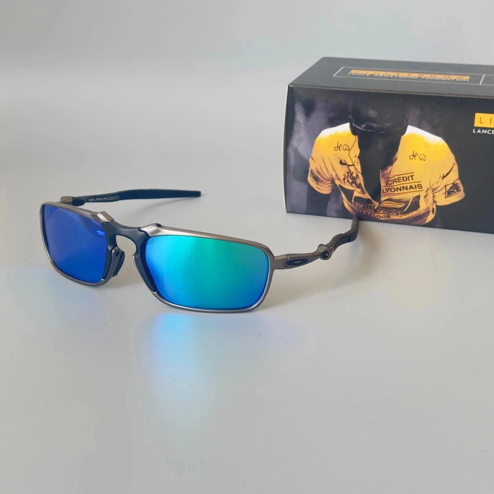 Oakley Badman OO6020 Sunglasses Gun Gray Frame Green Polarized Lens