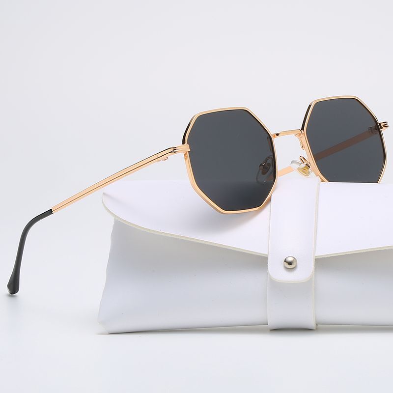 Outdoor Driving Square Plastic Eyewear Men Fashion Accessories Sun Glasses 1pc