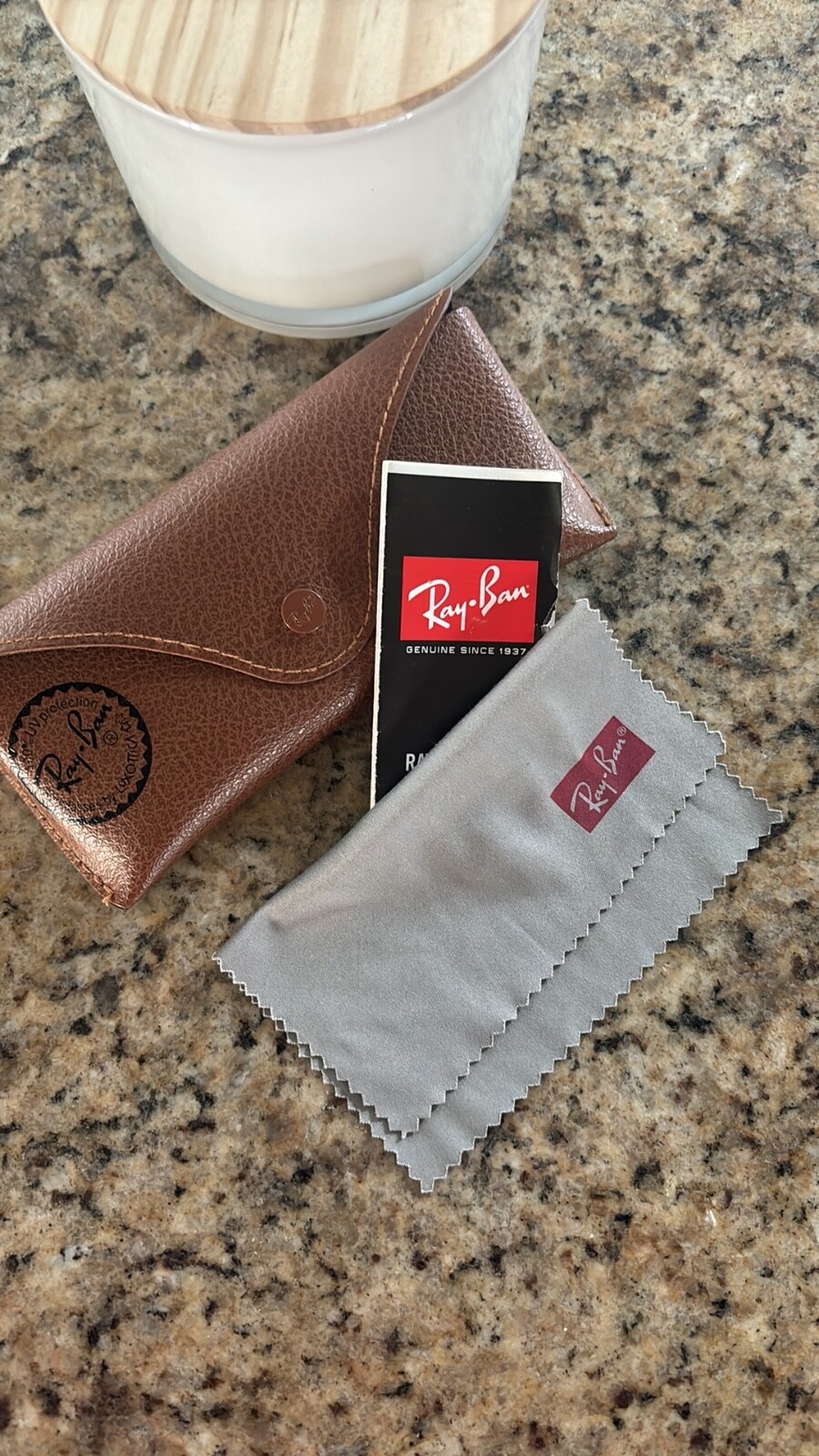 Ray-Ban RB2132 Unisex Adults Sunglasses