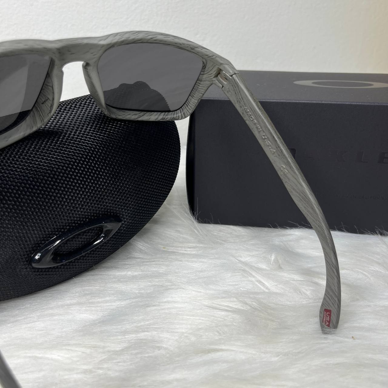 Oakley Holbrook Polarized Sunglasses Grey Woodgrain Frame Silver Mirror UV New