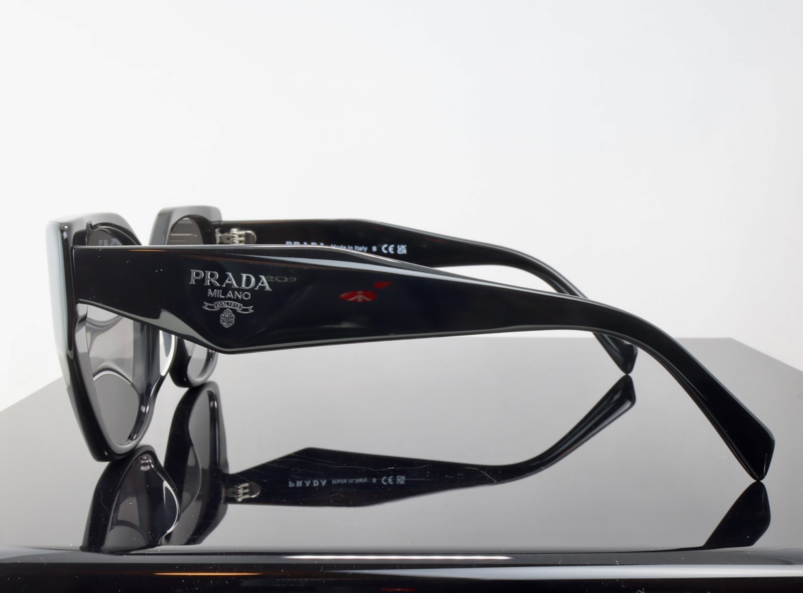 Prada PR19ZS Black / Grey Lens Cat Eye Oversized Sunglasses 100% UV