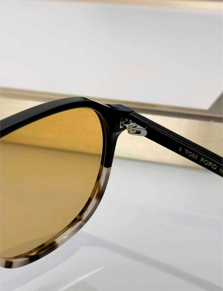 Tom Ford Bruce Sunglasses FT1026 Black Havana/Brown 61-12-145mm With Case New