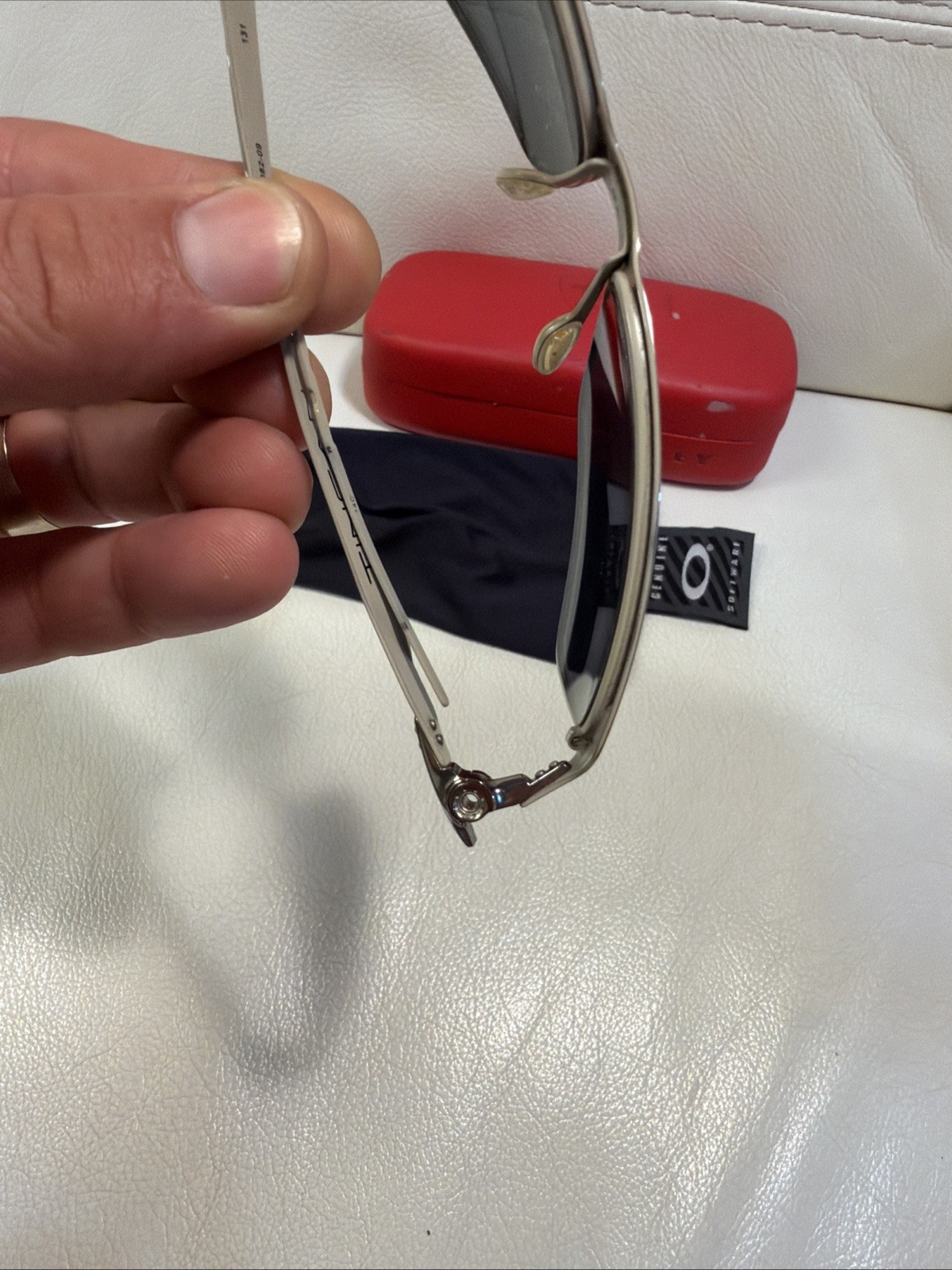 Oakley Tincan Polarized Sunglasses AS SEEN SEE PHOTOS AND DETAILS