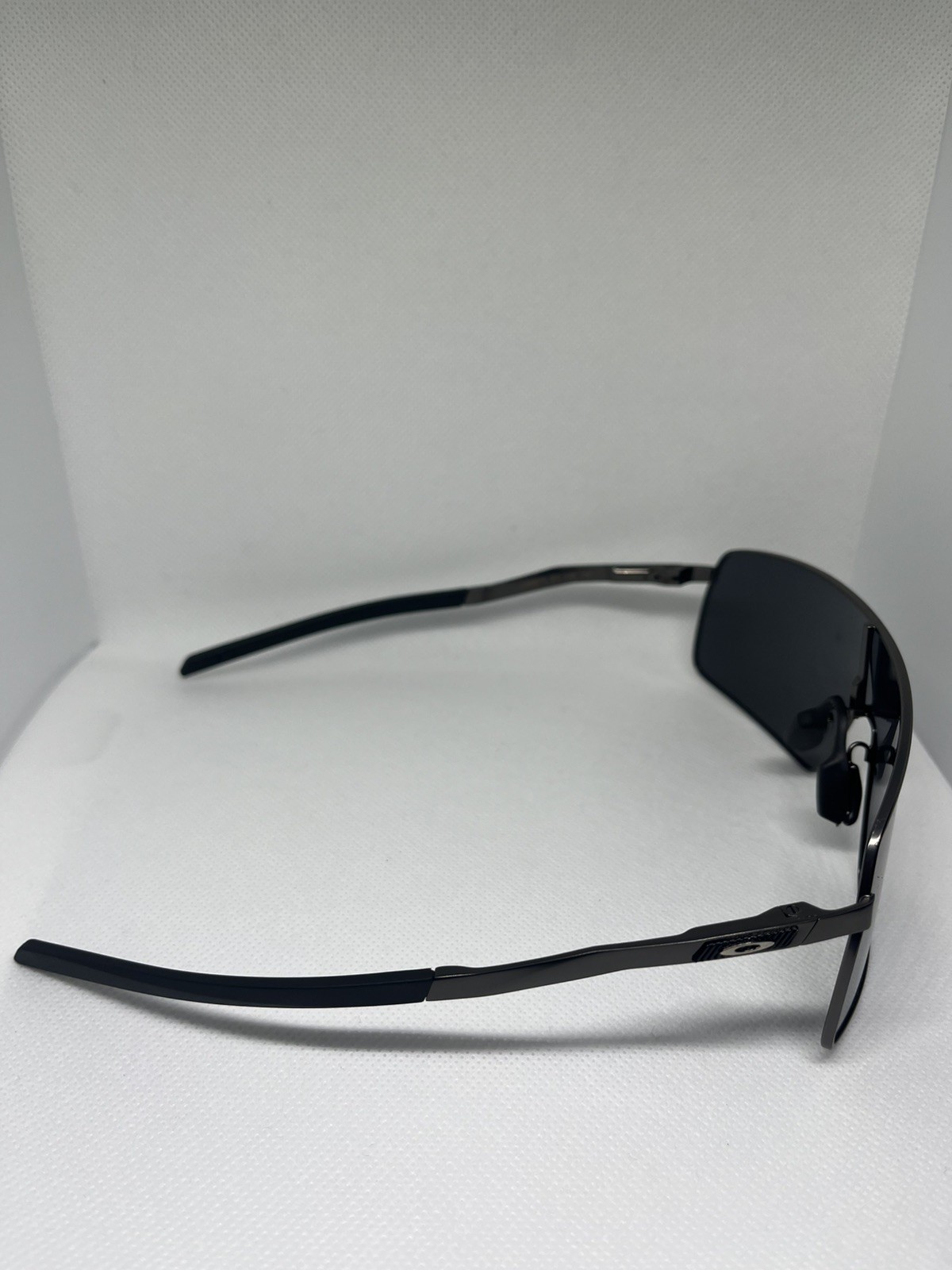 Oakley Sutro Ti sunglasses (black)