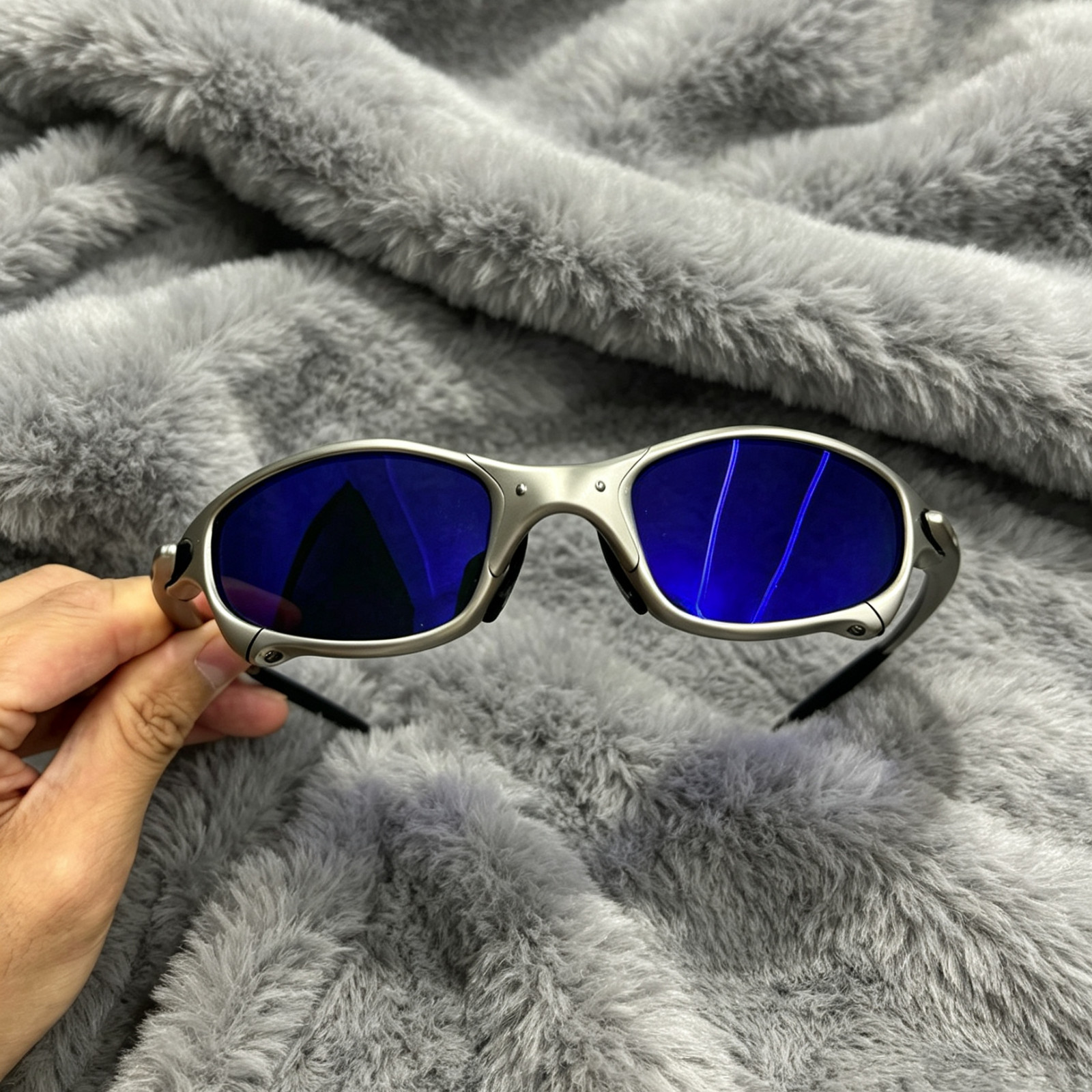 Vintage Oakley Juliet X-Metal Polarized Sunglasses Blue Lens Silver Frames
