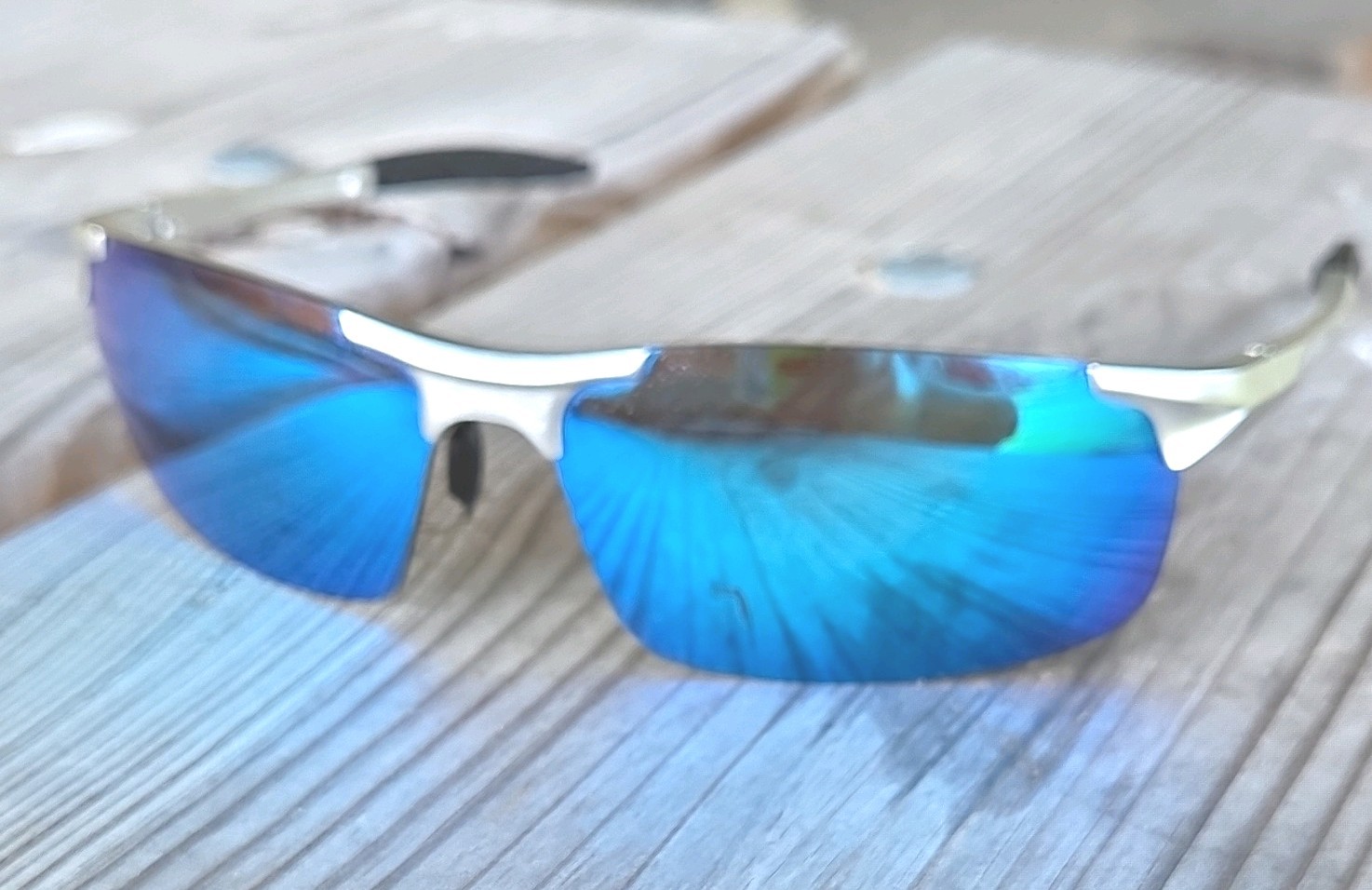 Sporty Sunglasses Lightweight Silver Metal Frame Blue Mirrored Lenses