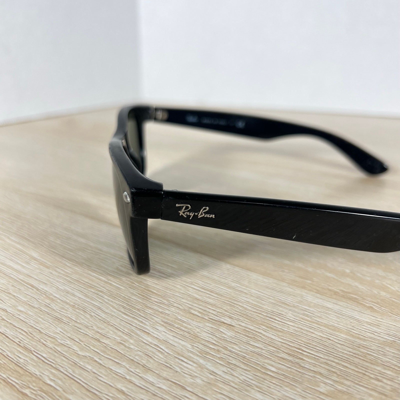 Ray-Ban RB2132 New Wayfarer 901 Sunglasses Black READ DESC 55-18 Italy