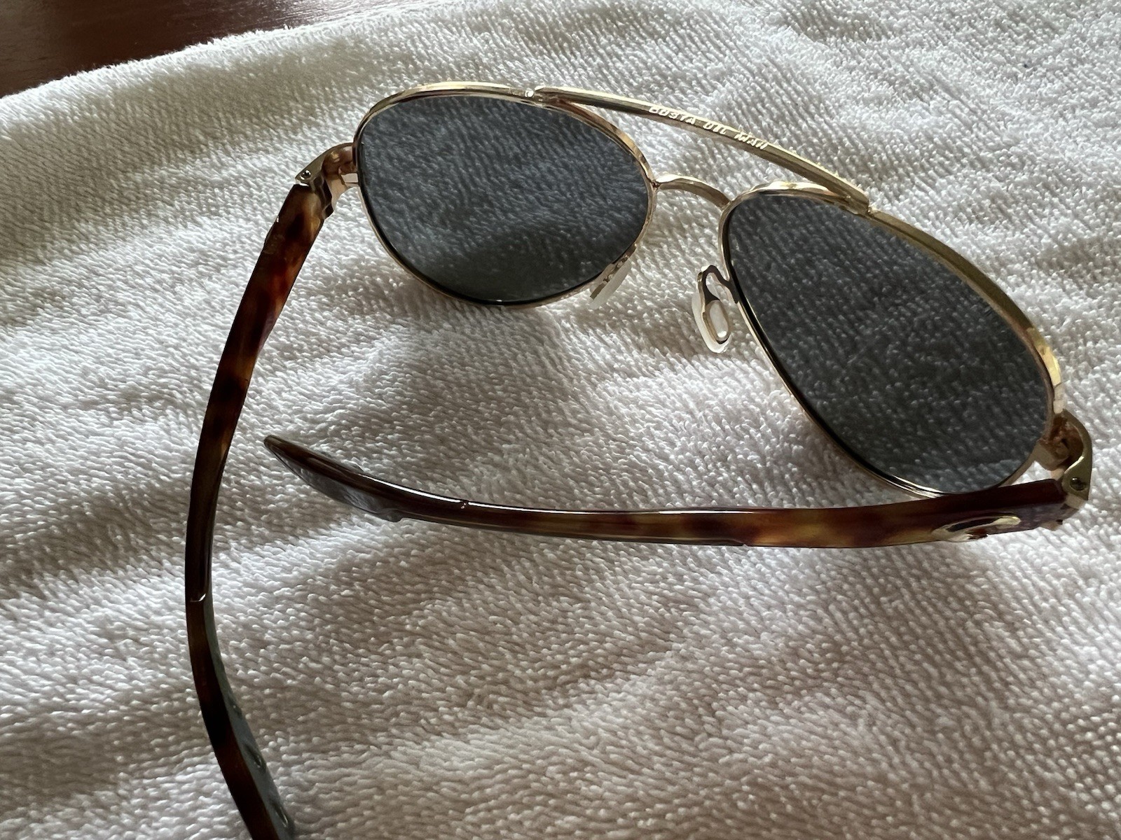 Women’s Aviator Sunglasses Gold Metal Frame Gray Tinted Lenses Tortoise Temples