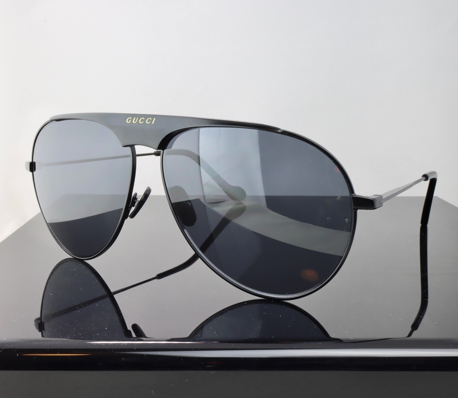 Gucci GG0908S Black Frame / Grey Lens Oversized Aviator Men Sunglasses 100% UV