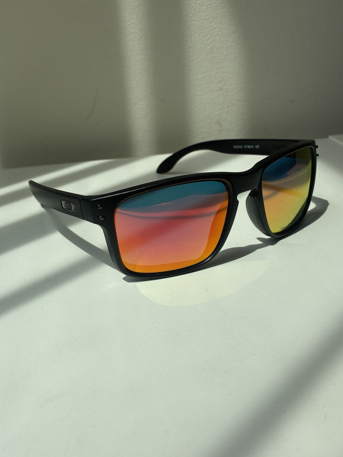 NEW Oakley 009102 Holbrook Sunglasses Black Frame – Orange/Yellow Polarized Lens