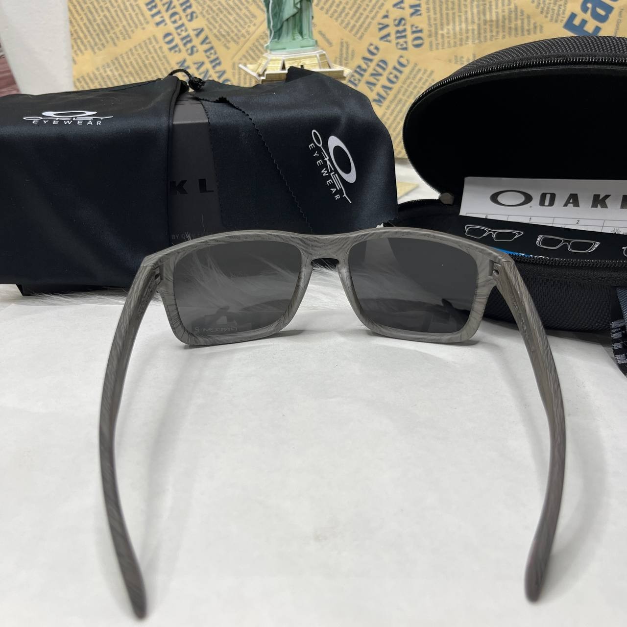 Oakley Holbrook Sunglasses Grey Woodgrain Frame Silver Mirror Polarized OO9102
