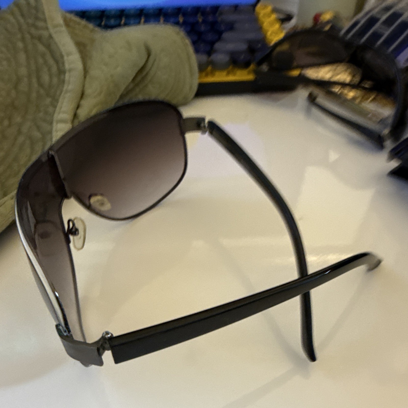 Rimless Shield Sunglasses Black Frame Gray Gradient Plastic/Metal