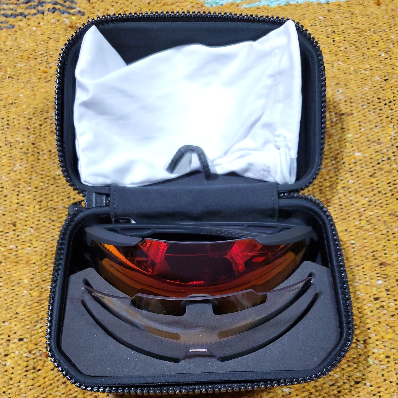 100% Racetrap 3.0 Sunglasses, Soft Tact Black, HiPER Red Multilayer Mirror Lens