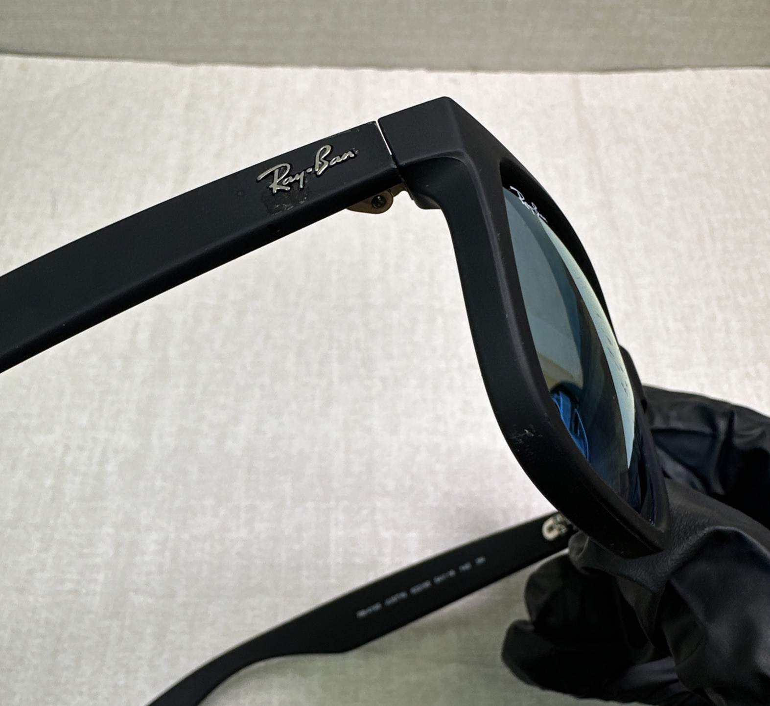 Ray Ban RB4165 Justin 622/55 Black Sunglasses 54-16-145 Dark Blue Lens / READ