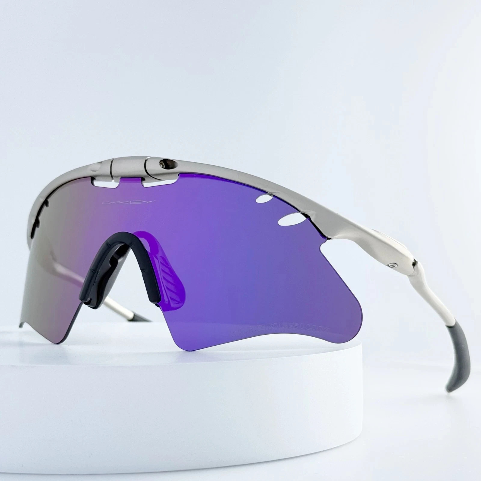 Oakley Mag X-Metal Sunglasses Silver Frame Blue Lens New Rare