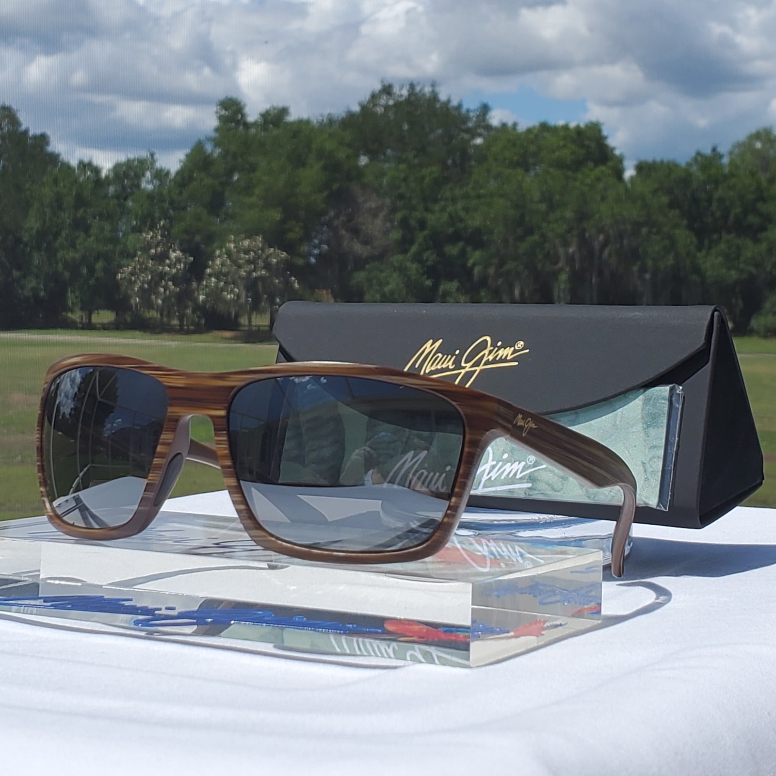 **NEW WRAPS** Maui Jim “MAKOA” 804-25W Matte Brown Woodgrain Frames/Grey Lenses!