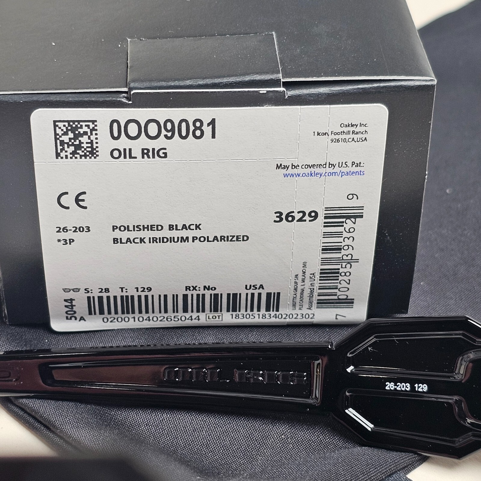 Oakley Sunglasses Polarized Oil Rig Black Polished Iridium Glossy OO 9081 26-203