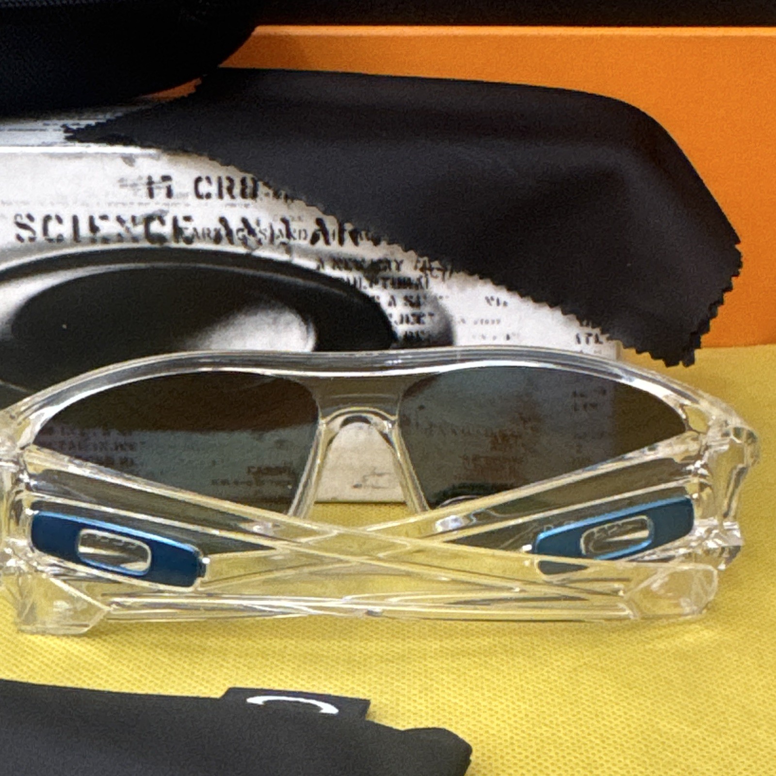 Oakley Men’s Wrap Shield Sunglasses Clear Frame Gold Mirrored Lens OO9101-07